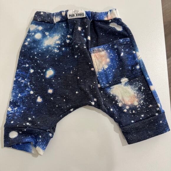 Posh Kiddos Galaxy Harem Shorts Size 18-24 Months - Picture 3 of 3
